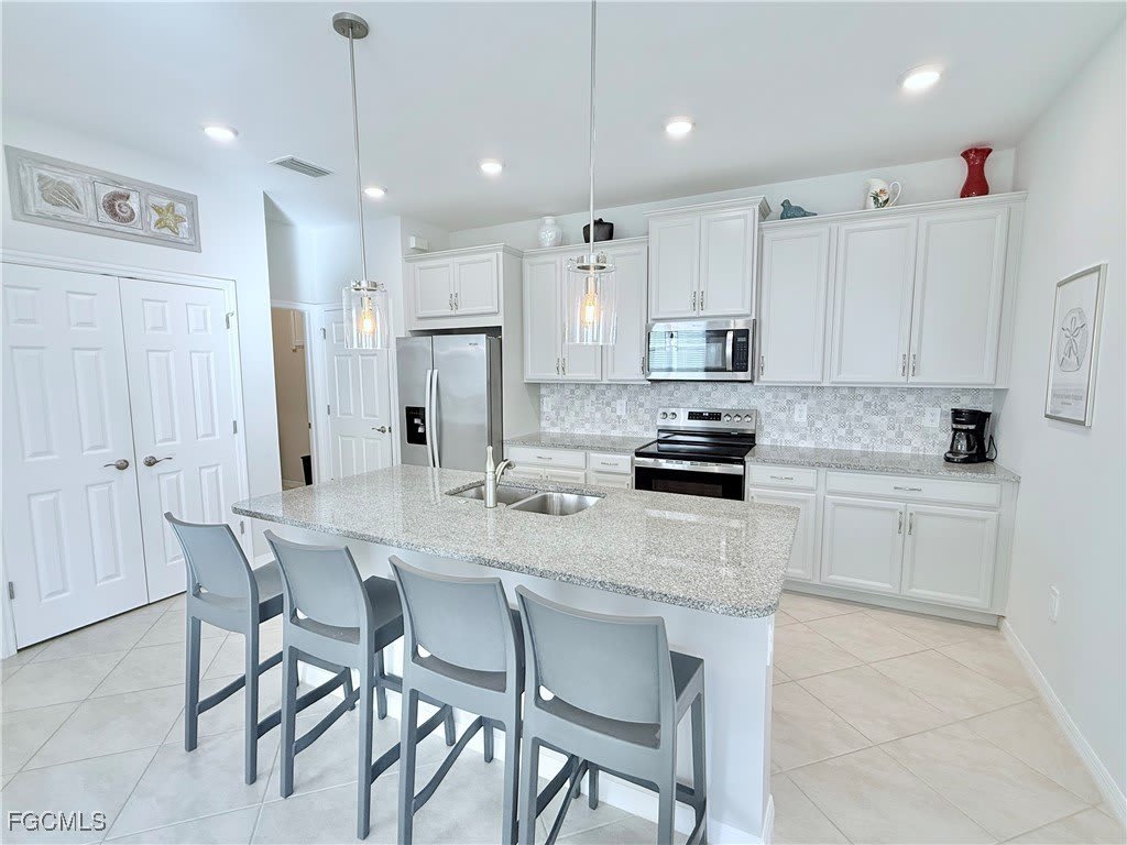 3029 Royal Gardens Avenue