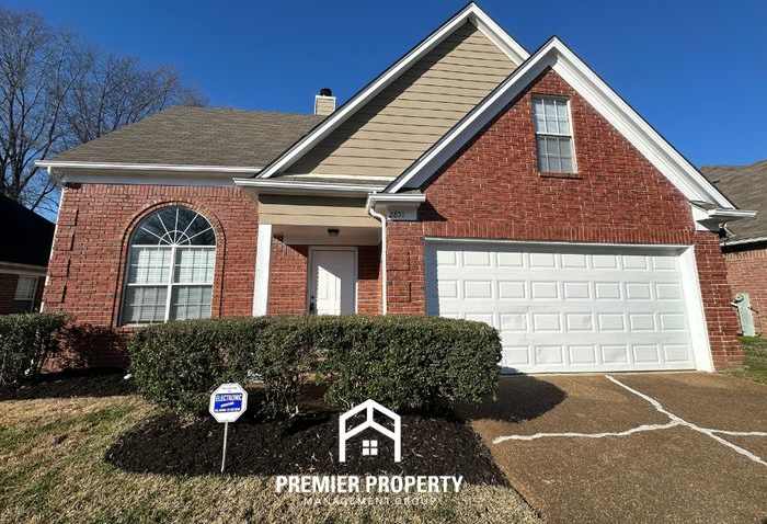 2851 Fletcher View Drive