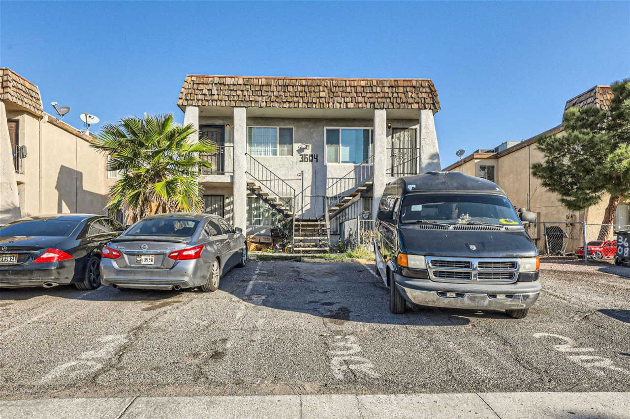 BEAUTIFUL 2 Bedroom 2 Bathroom Condo!