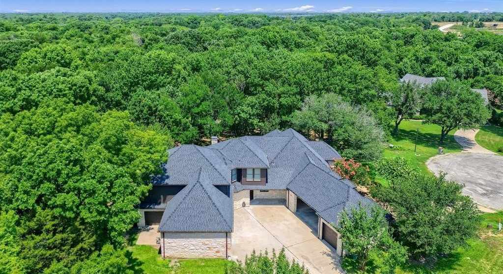 2910 Wellington Drive