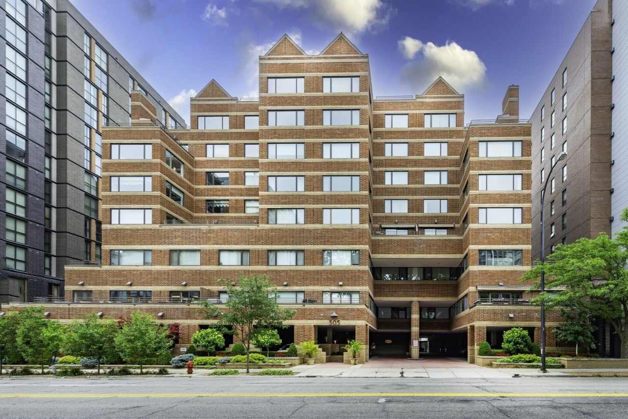 505 E Huron Street unit: 707