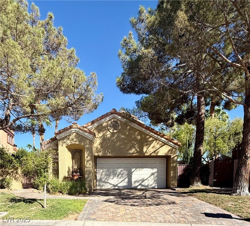 8913 Diamond Falls Drive