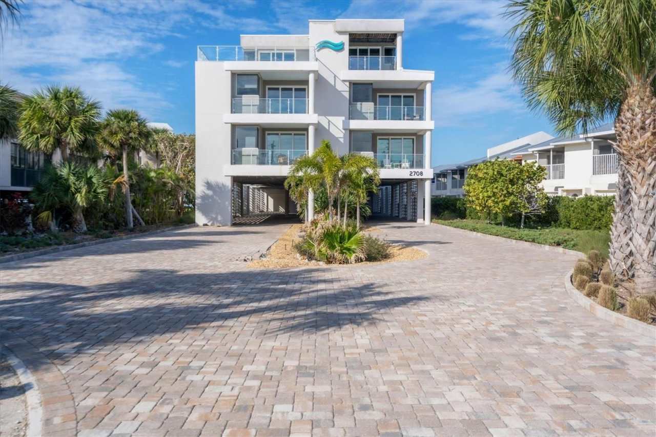 2708 N BEACH ROAD