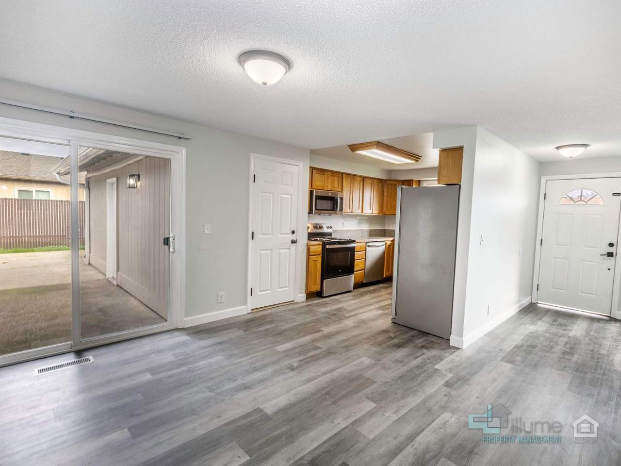 START THE YEAR RENT FREE! Charming 4-Bedroom Keizer Home Close to Everything