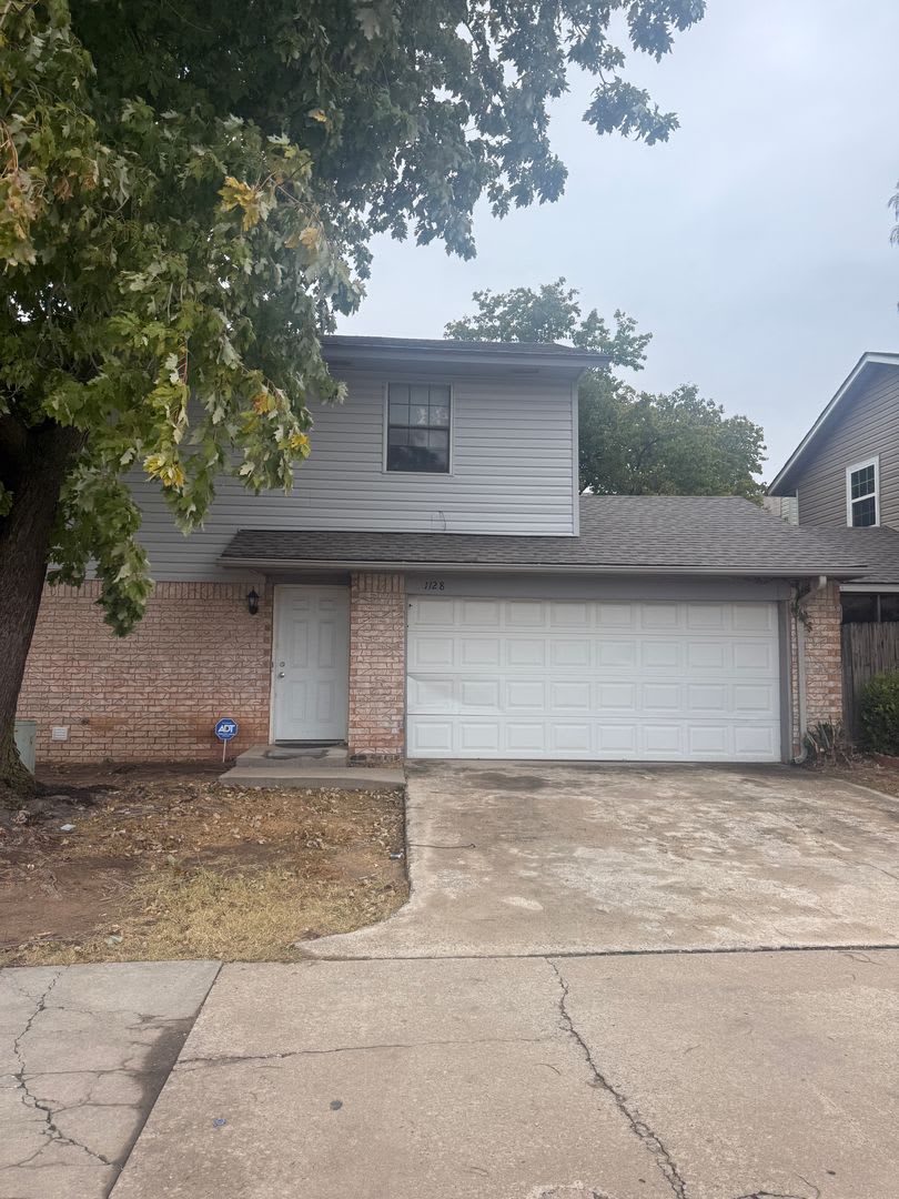 Cute Townhome for Rent - 1128 North Eagle Lane, Oklahoma City, OK. 73127