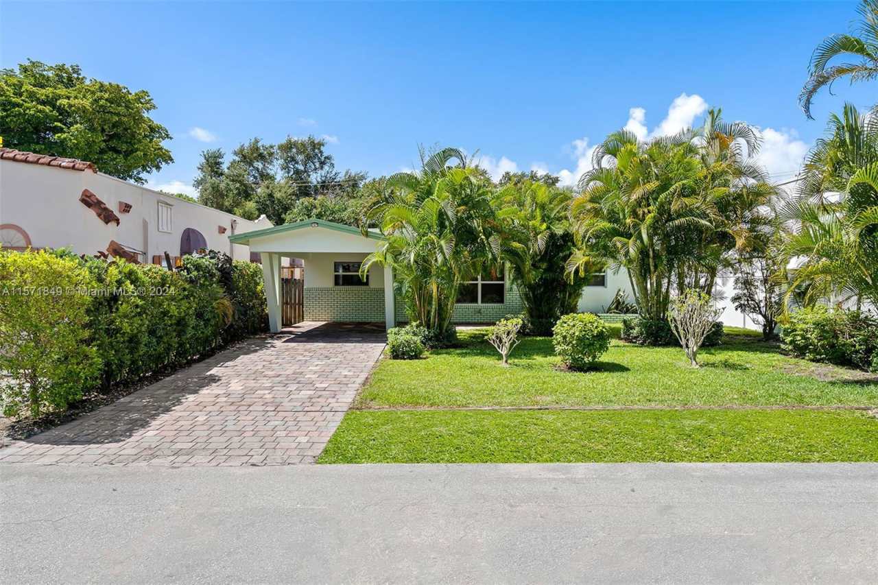 804 Southeast 6th Court