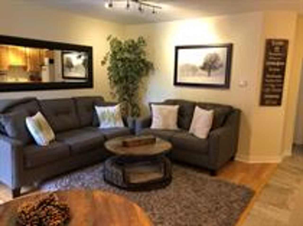 Downtown Breck 1bed/1bath.