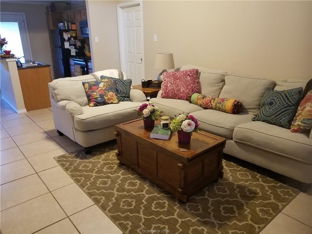 2348 AUTUMN CHASE Loop