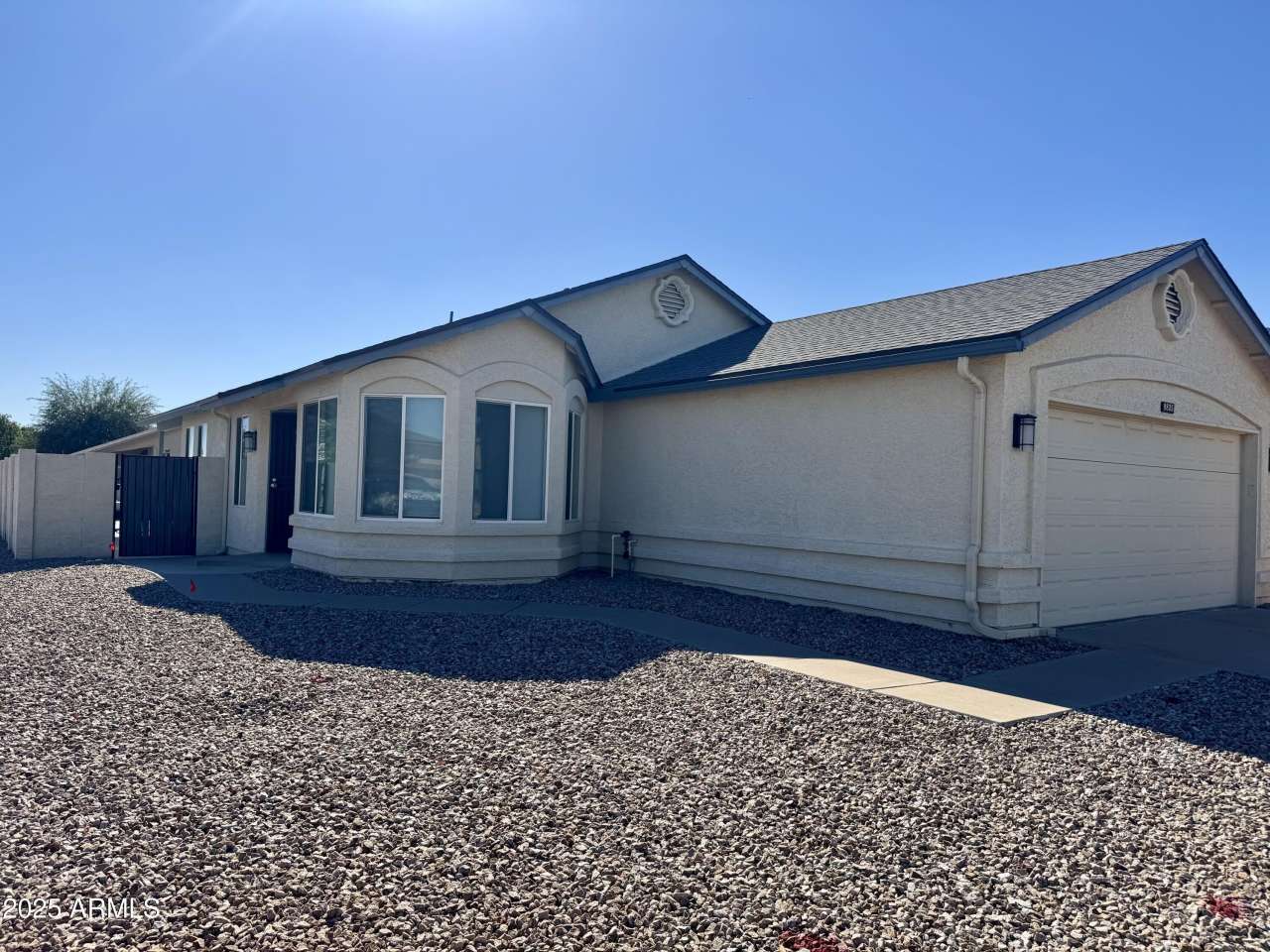 8835 W MICHELLE Drive