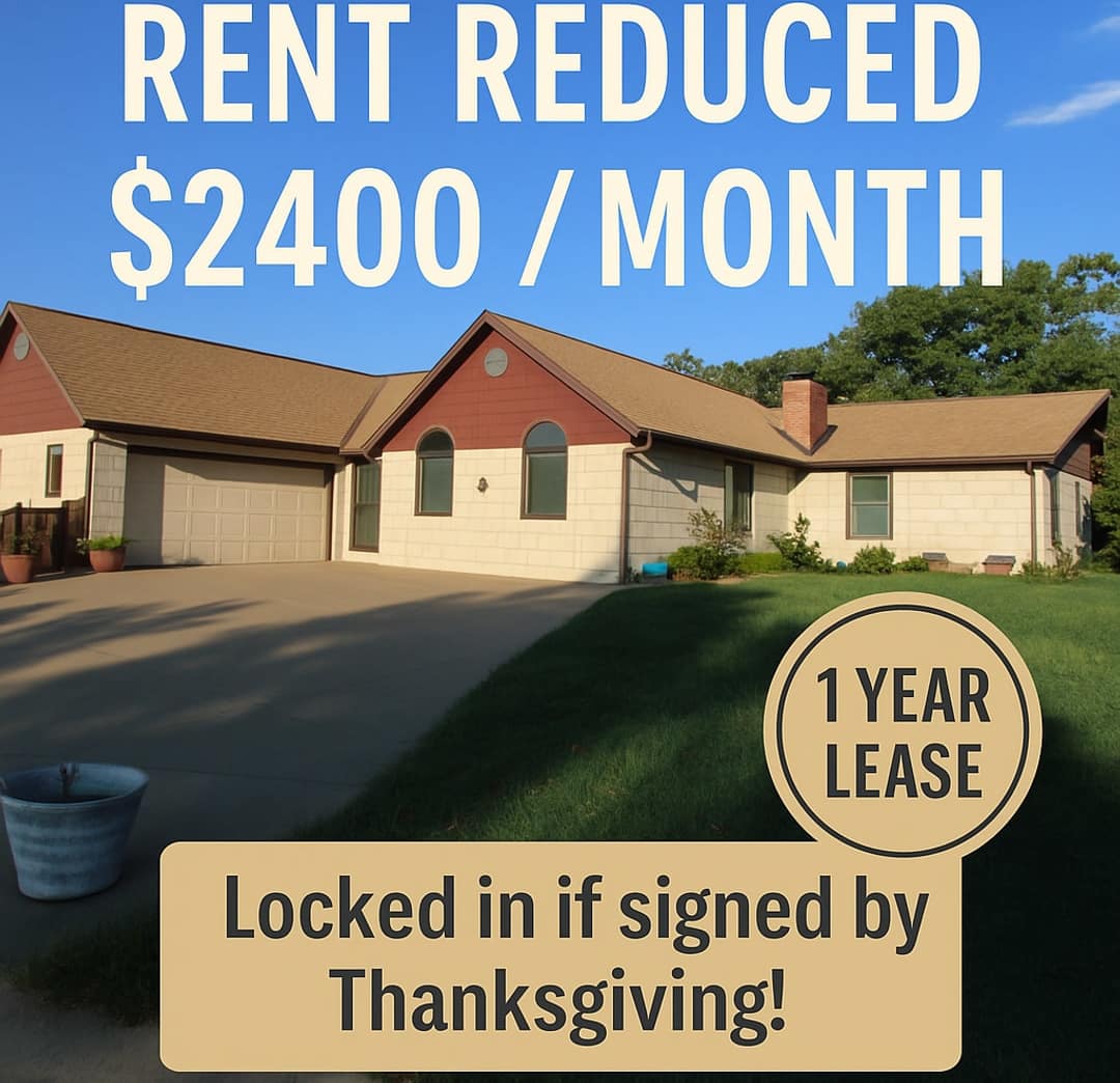 Spacious 3-Bed, 3-Bath Home Near Table Rock Lake – Pet Friendly with Pool  More!