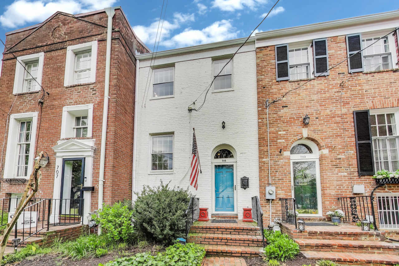 705 South Pitt Street