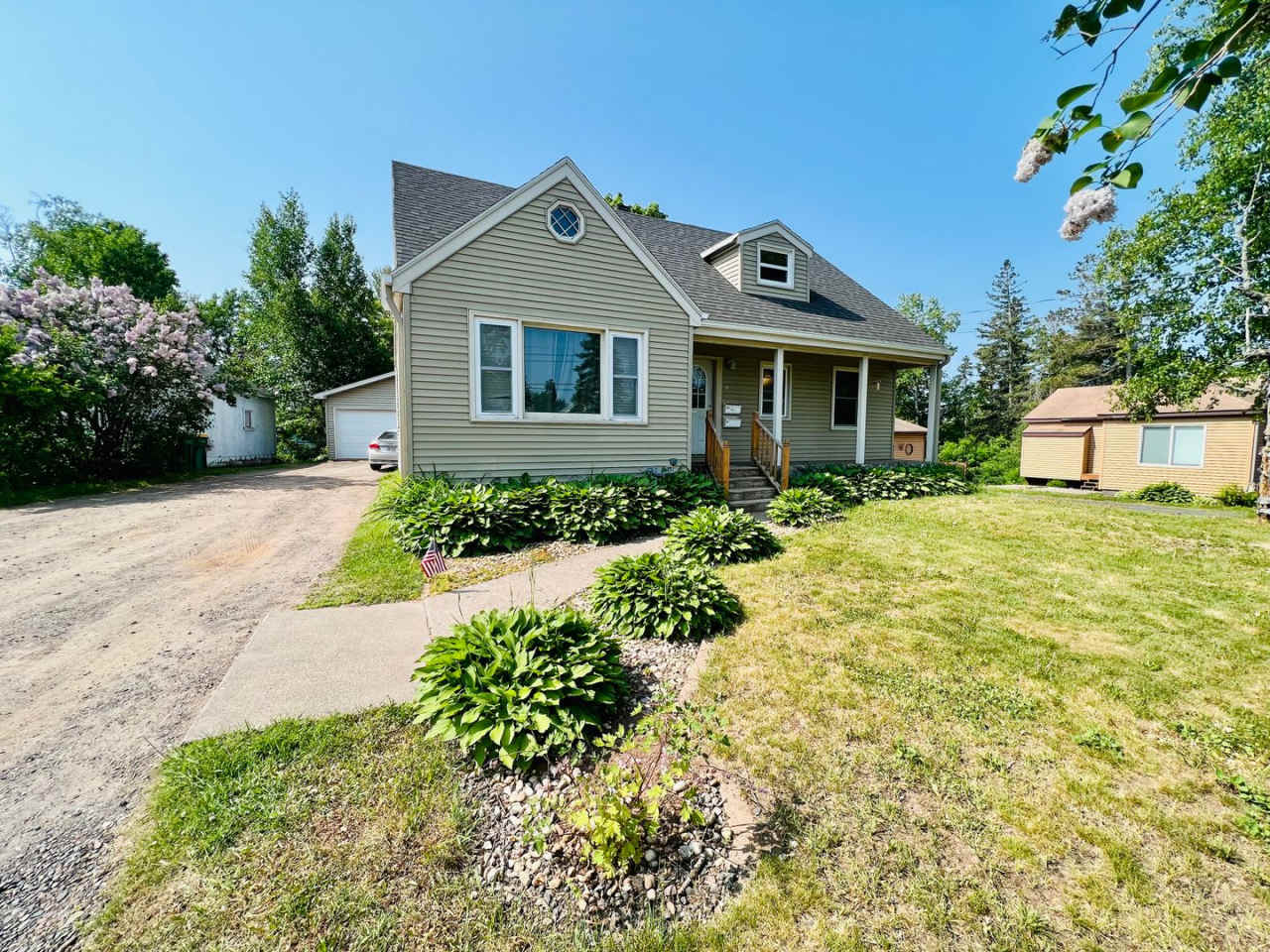 AVAILABLE JUNE! - 7 Bed 3 Bath Home!