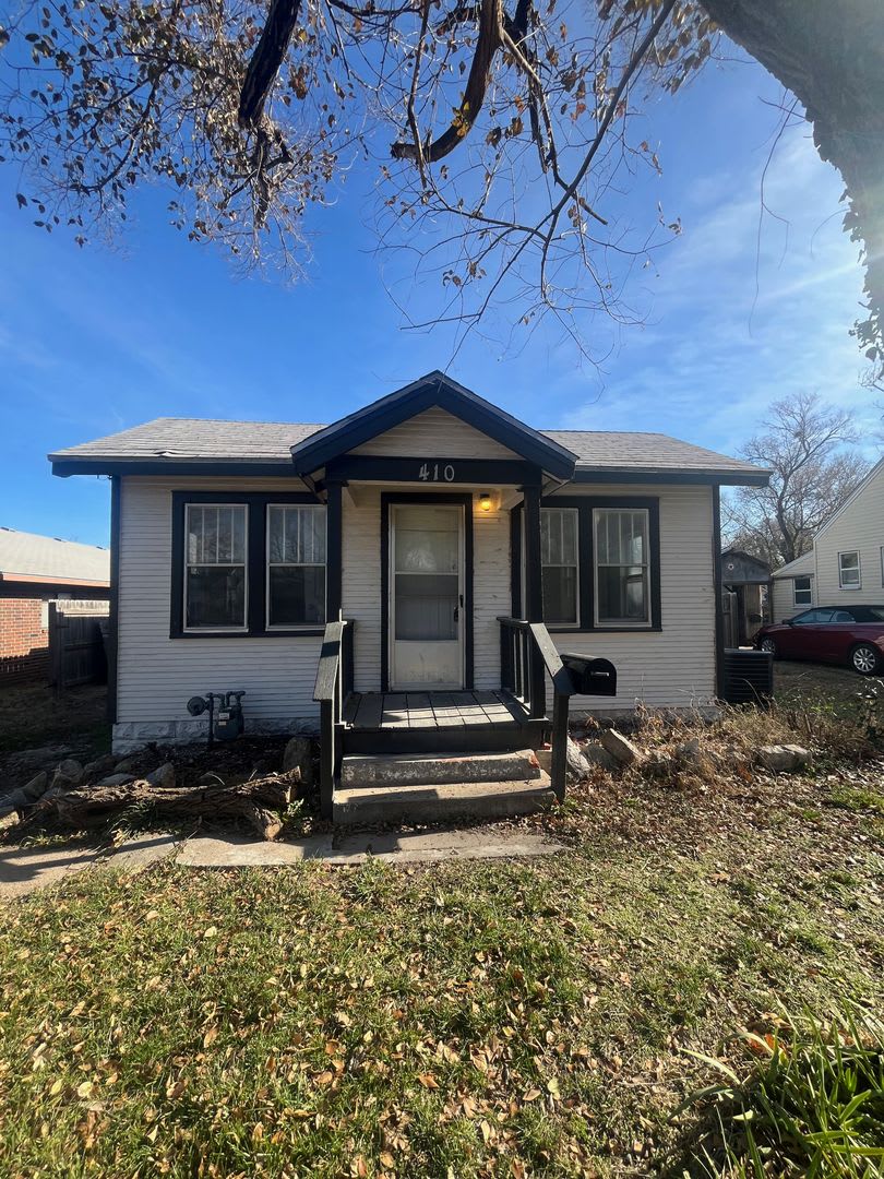 Bright 3-Bedroom Home Near Downtown Wichita