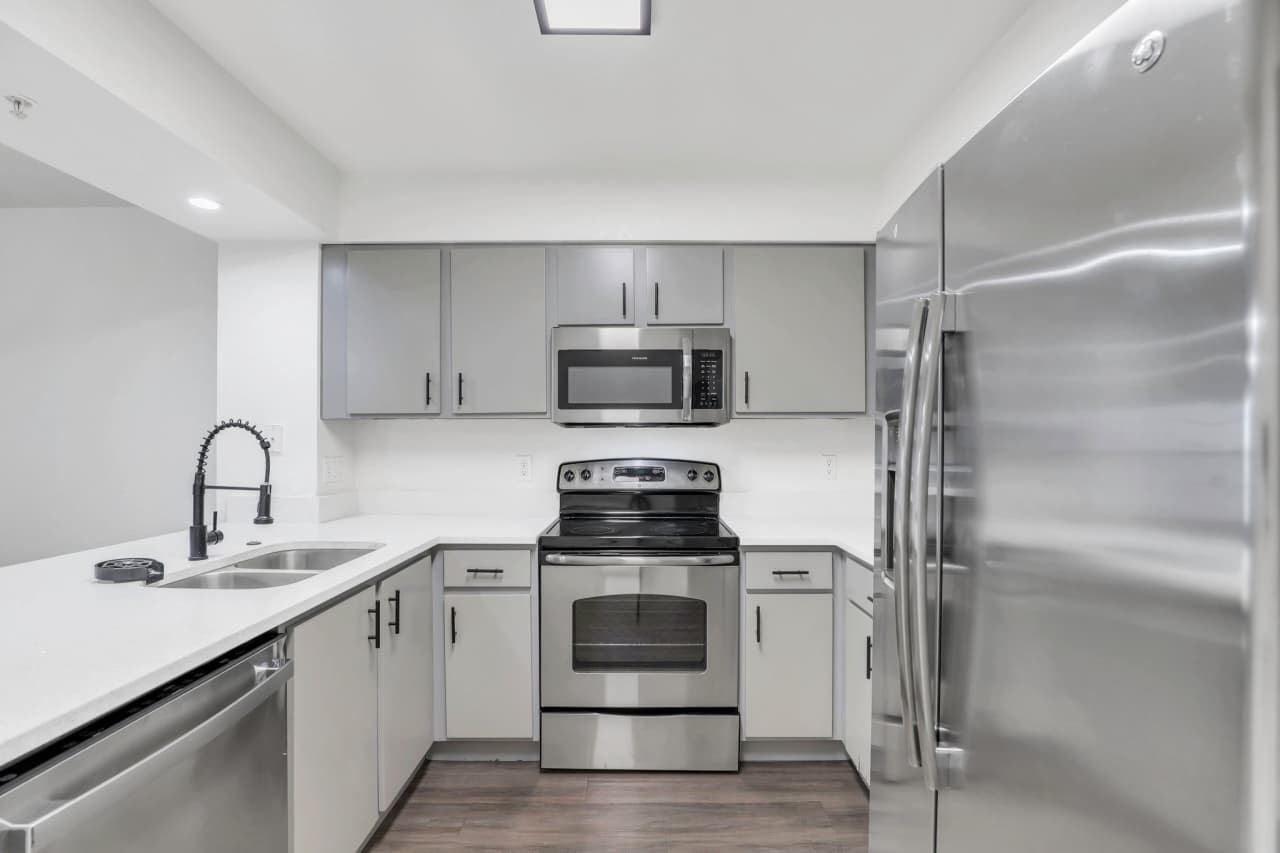 2323 McCoy Road - 610