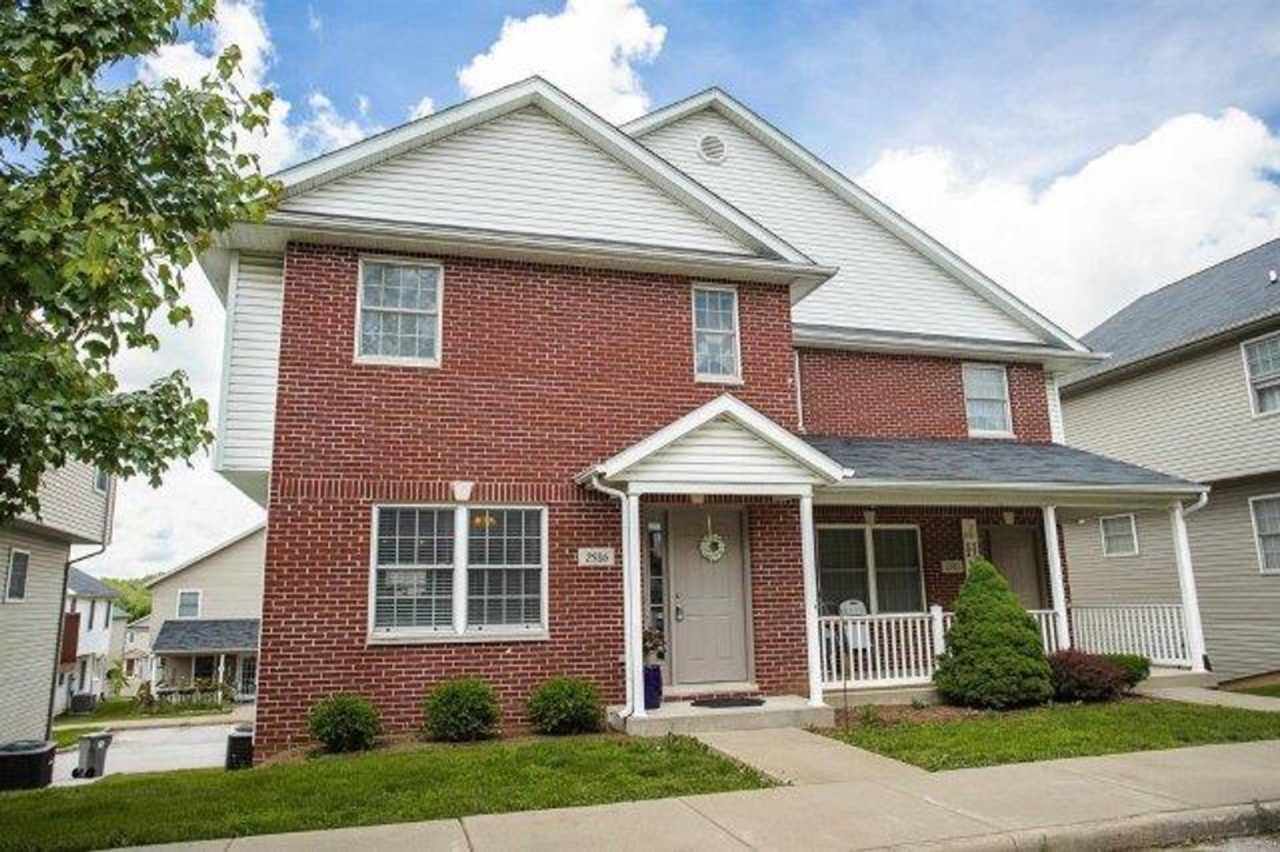 Available Aug 5th , 2026!!