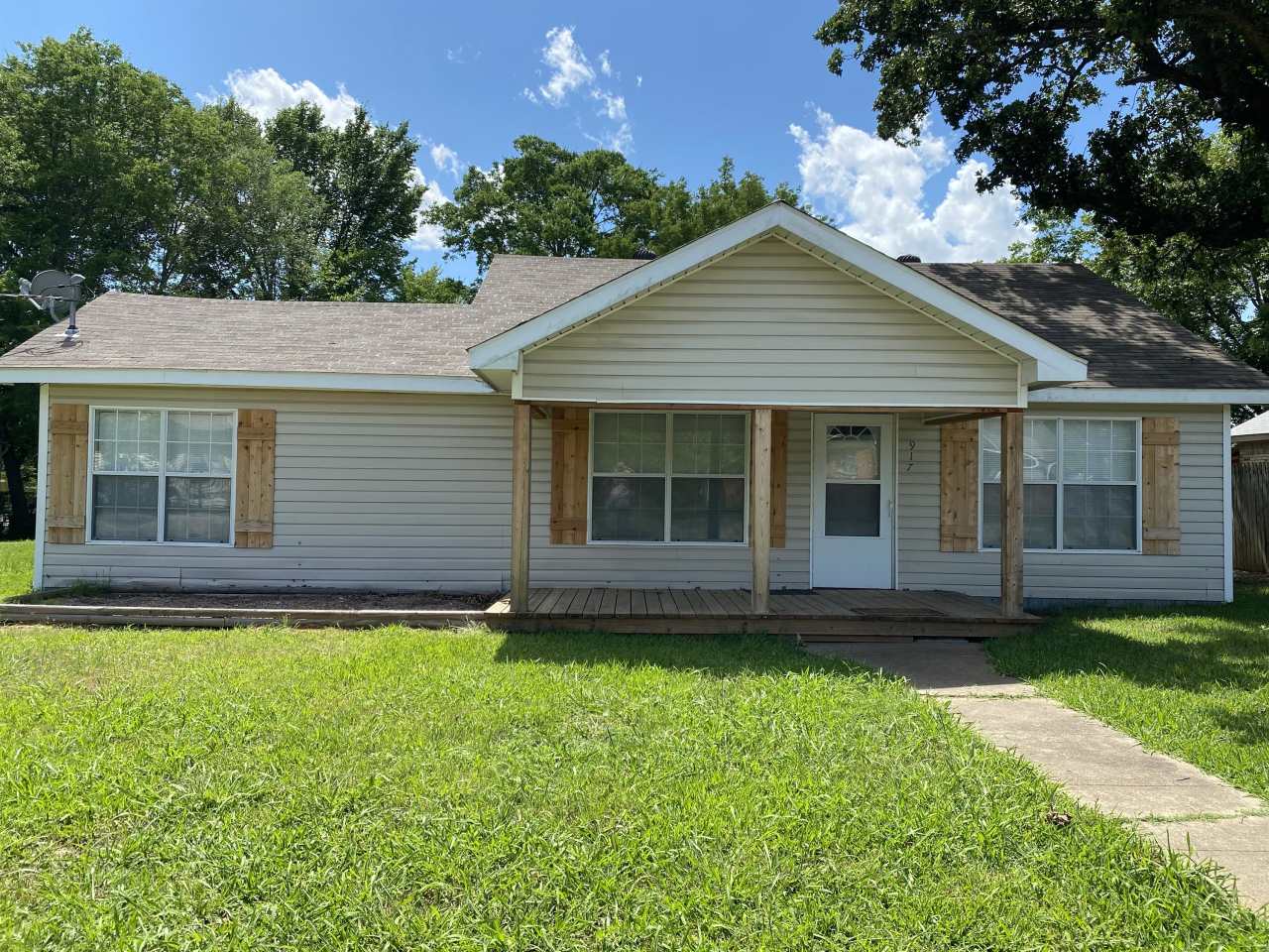 917 North Naid Street