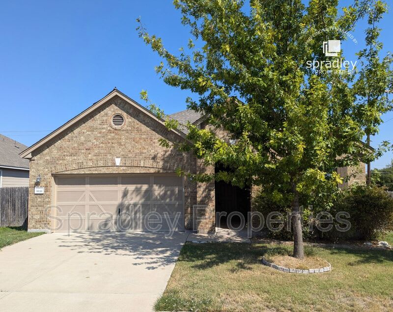 9118 Lonesome Oak Dr