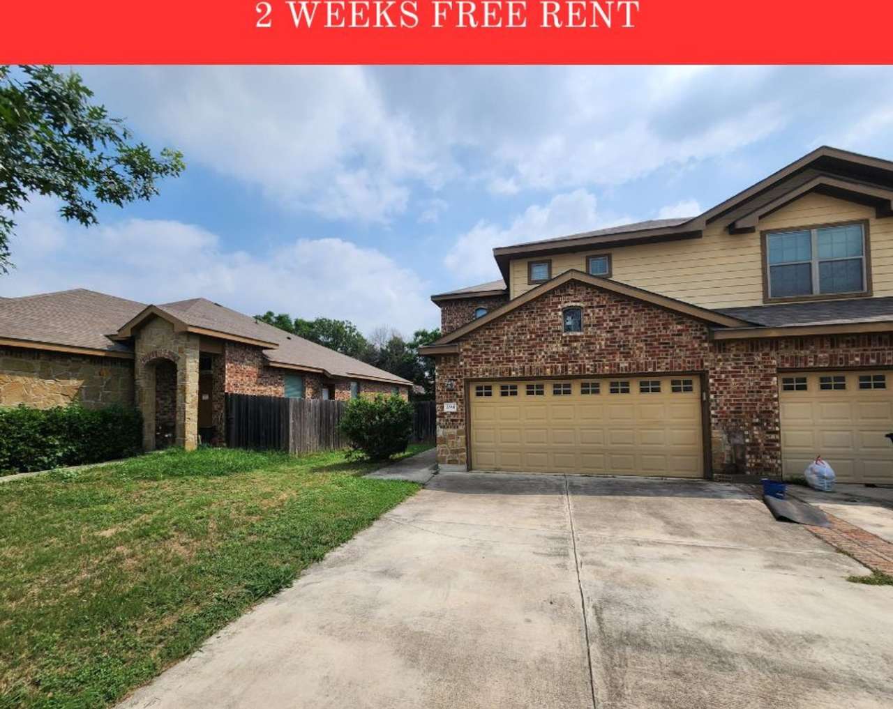 2 Weeks Free Rent 3/2.5/2 Close to Creekside Shopping  Entertainment/No Carpet / 1st Floor Laundry / Fenced in Yard / CISD