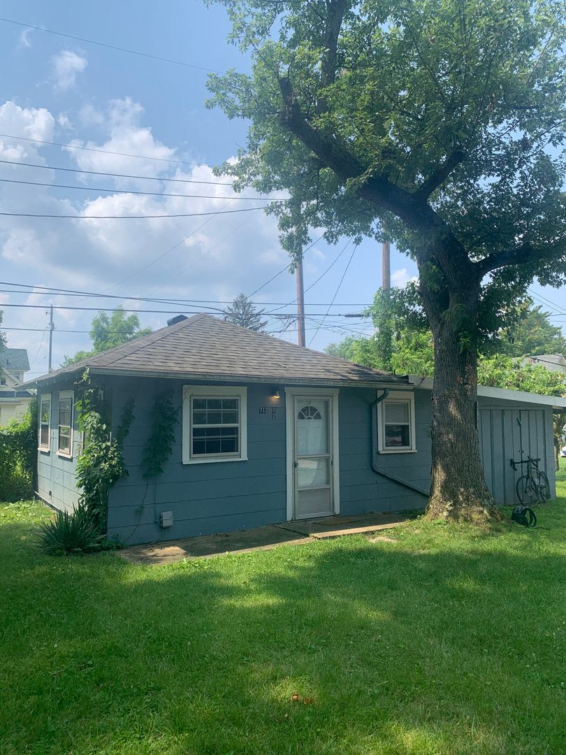 712.5 East Cottage Grove Avenue