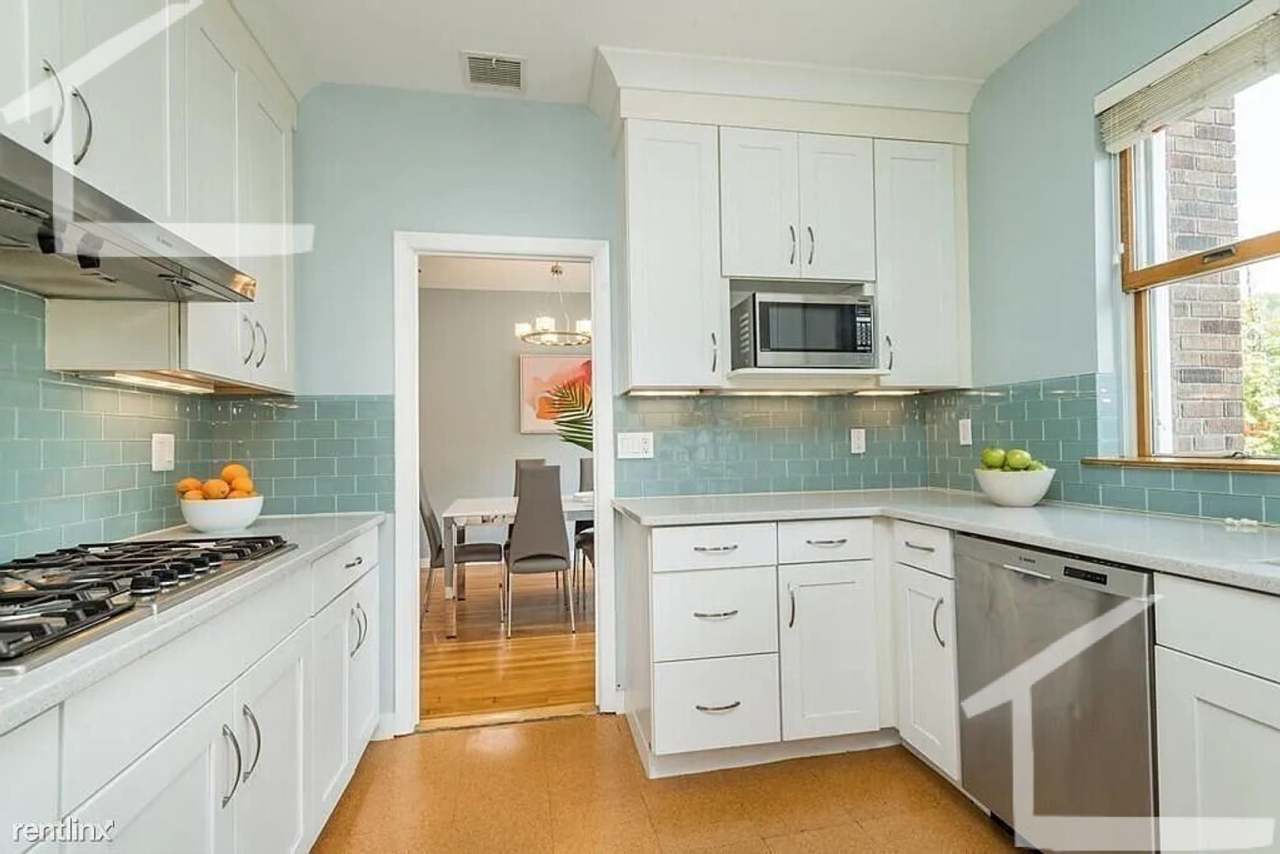 Sunny Brookline 5Bed/2 Bath Near Boston University, B Line and C Line