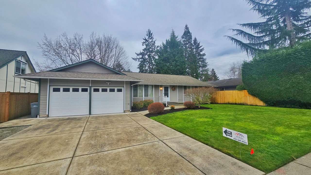 Beautiful 3 Bed 2 Bath Rambler in Beautiful Redmond