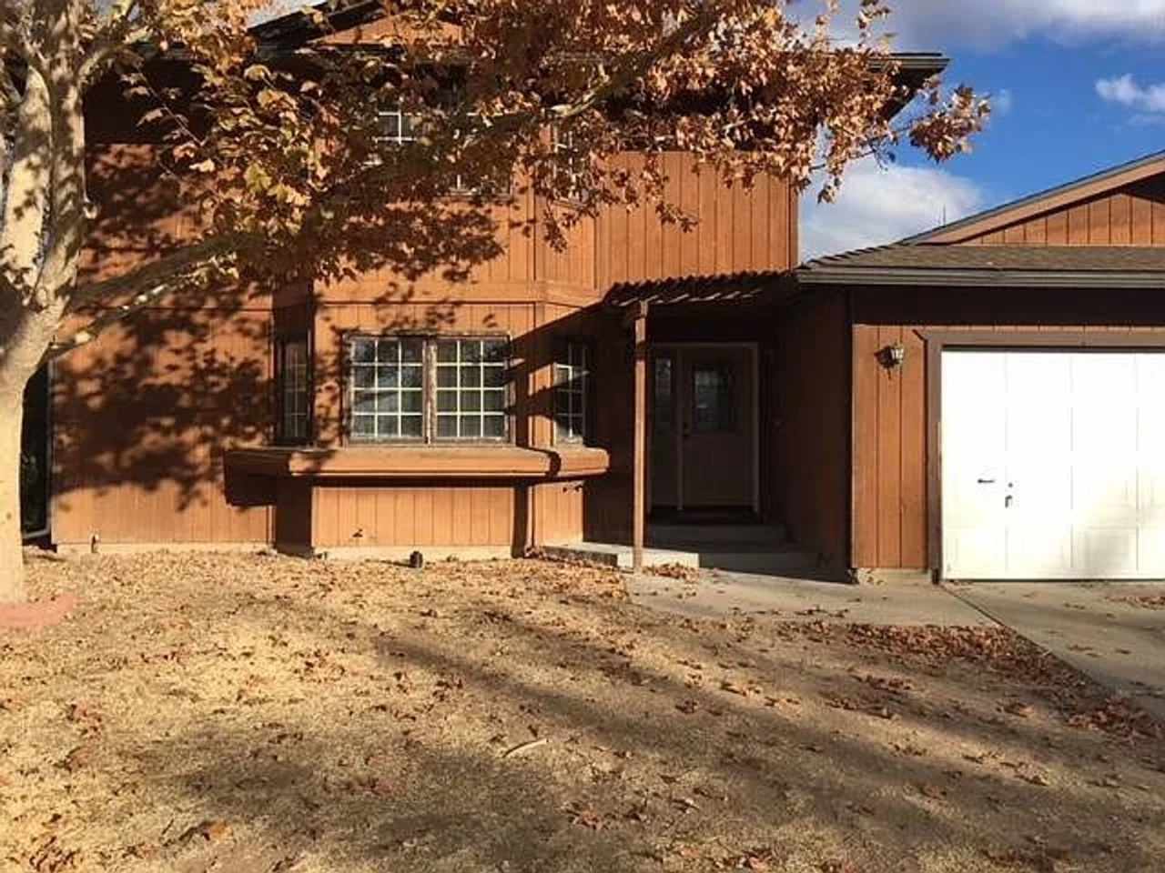 Spacious 5 Bedroom Home in NW Reno