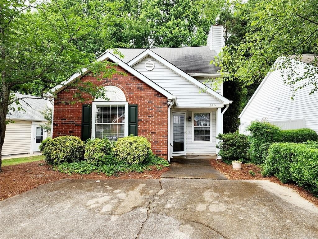 645 Crossbridge Alley