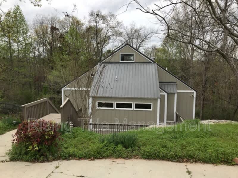 2208 Mountain View Rd.