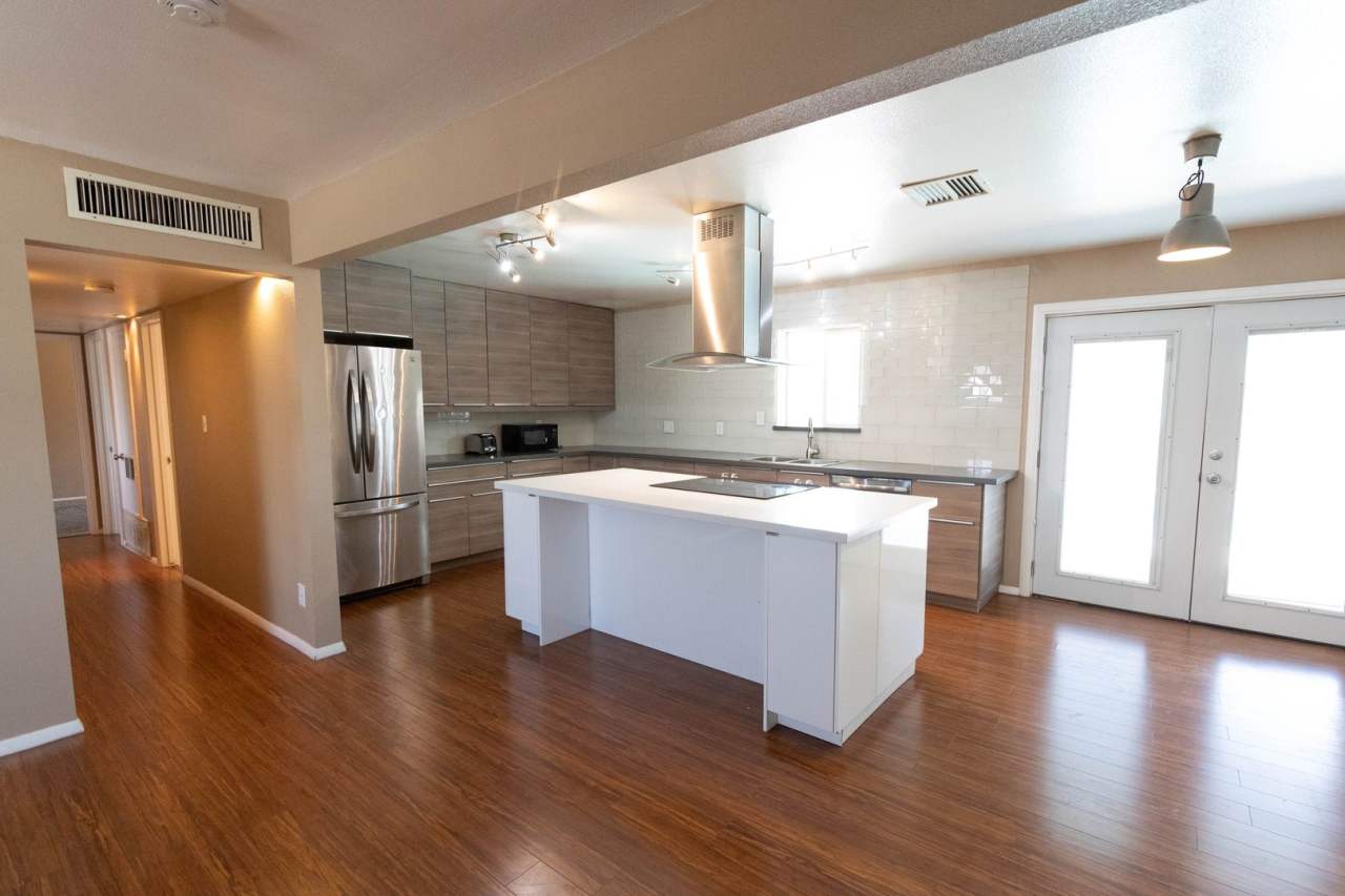 4 BEDROOM 2 BATHROOM HOME WITH PRIVATE POOL