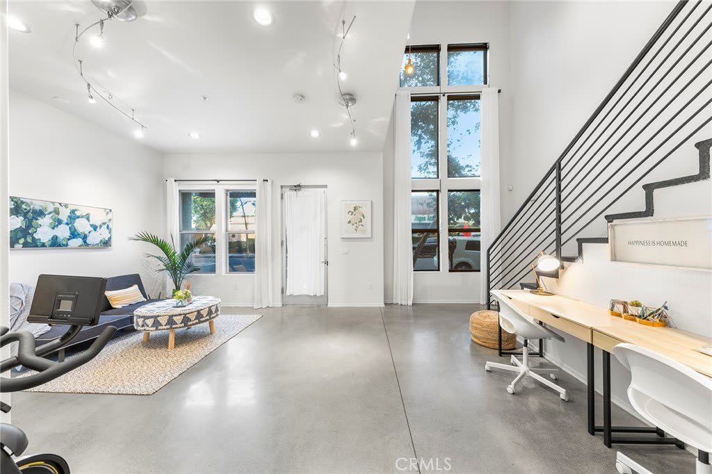 210 N Spurgeon Street