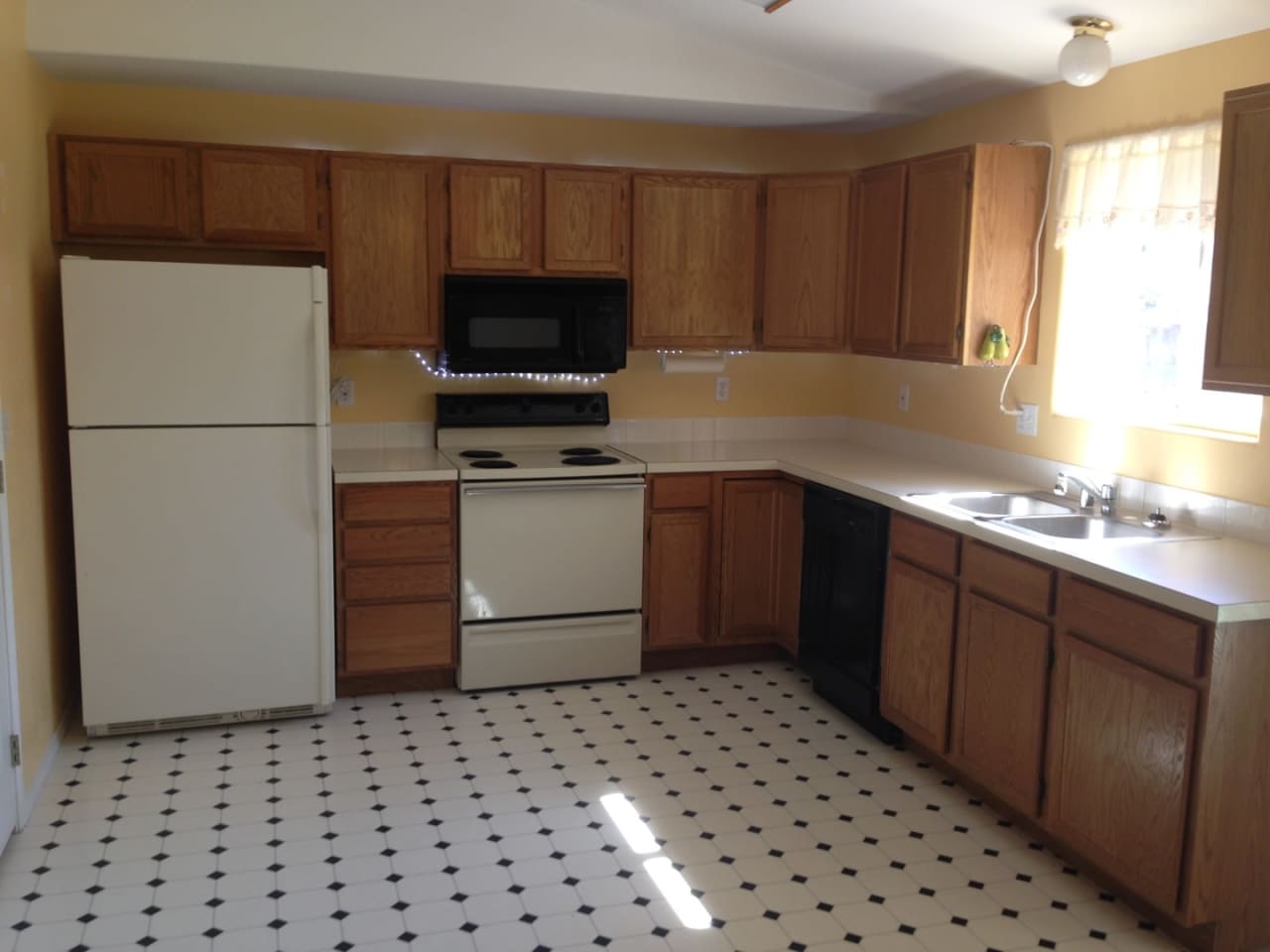 Great Two Bedroom Rancher- Airway Heights