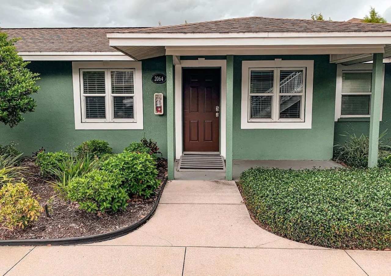 Hottest location, unit available near best beaches and downtown