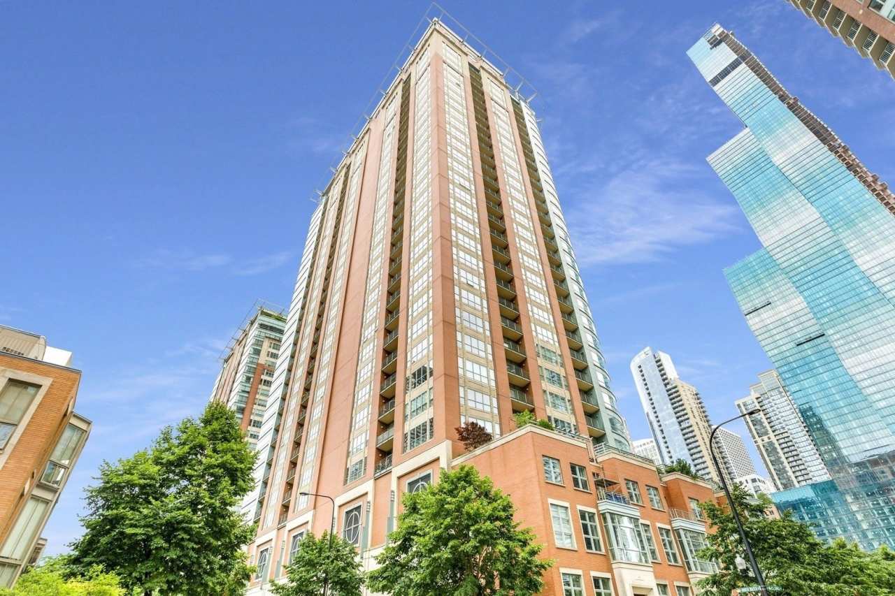 415 E N Water Street unit: 1003