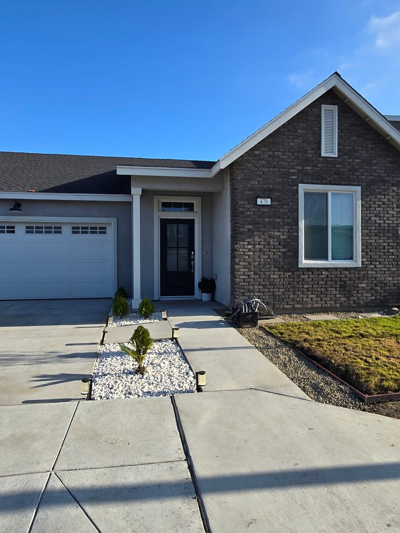 University Dr! Lemoore