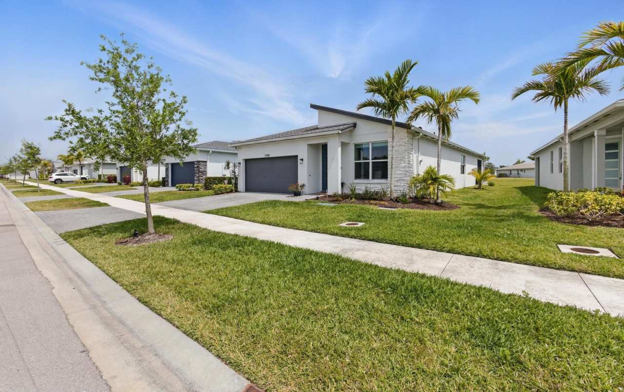 11380 SW Lyra Drive