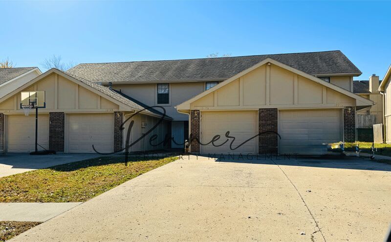 18905 E LEXINGTON RD