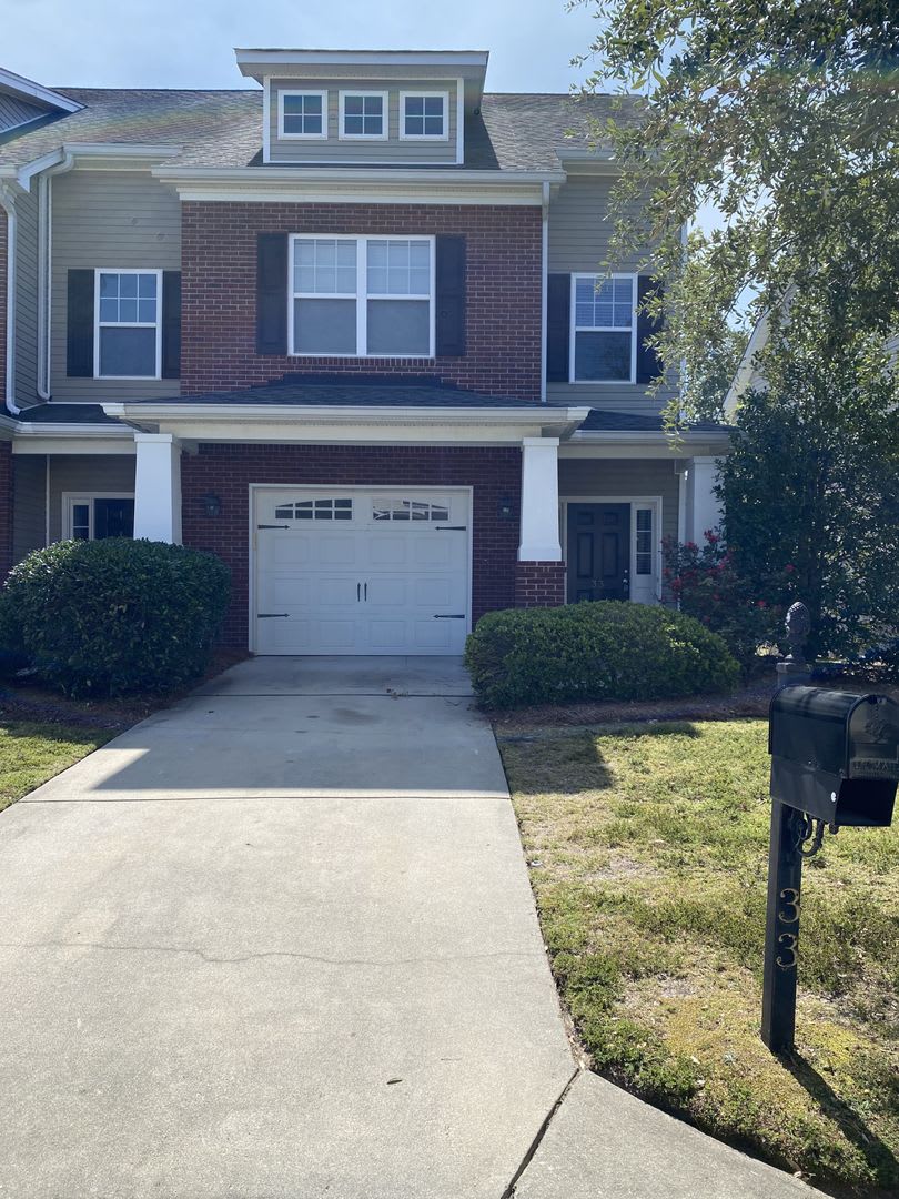 End Unit Townhouse in Pennington Square