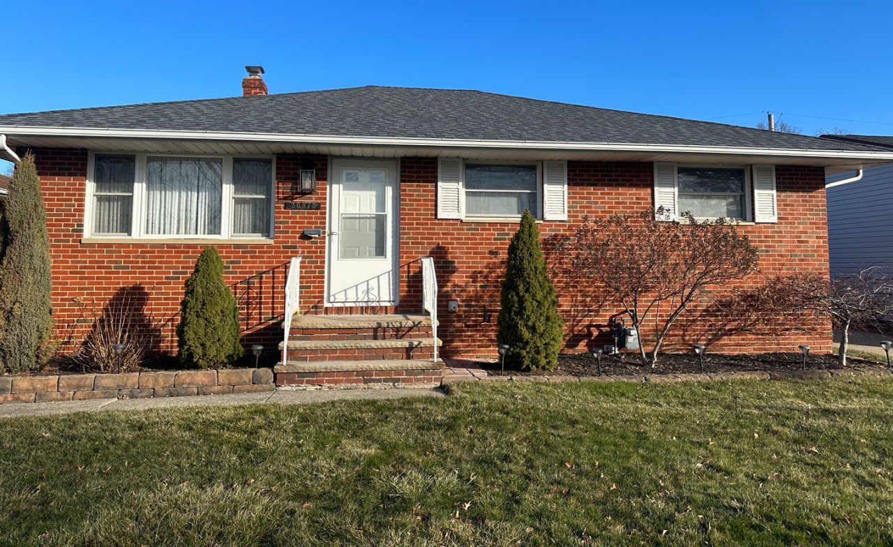 Multi Family Home 3 Bedroom and 2 Bath