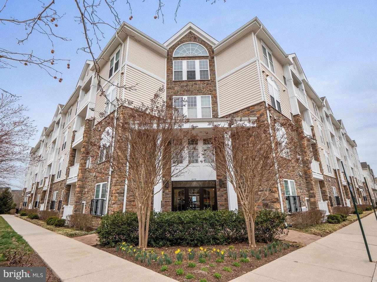 24701 Byrne Meadow Square