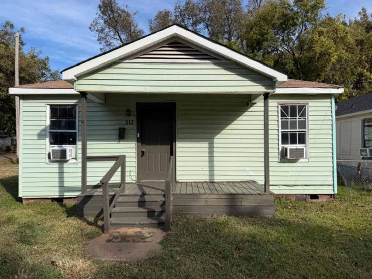Charming 3-Bedroom Home on a Corner Lot in Central Bossier City