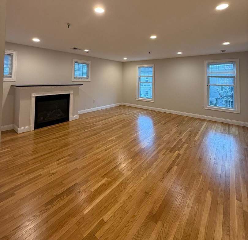 Mission Hill 3bed / 2bath on Calumet St available NOW $3600