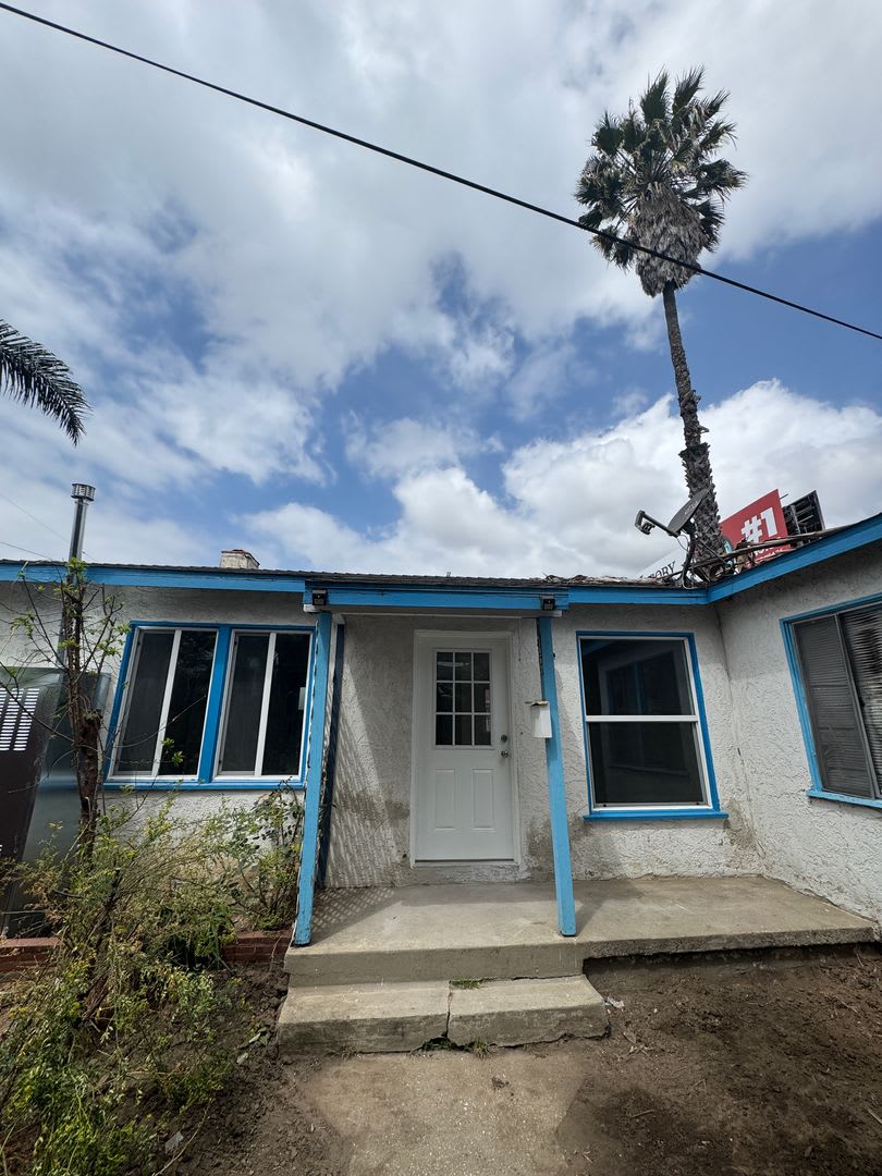Charming 1-Bedroom Home in Desirable Torrance Location
