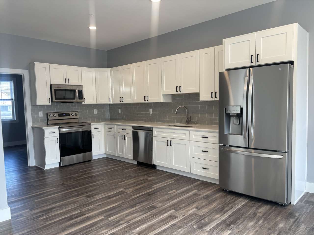 303 Norwich New London Turnpike