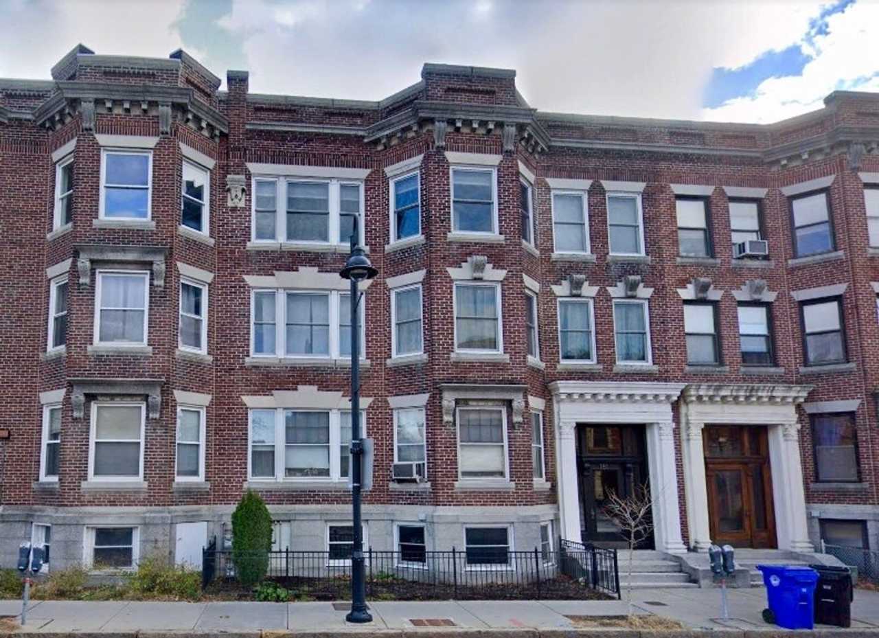 Nice 3 bed in Brookline