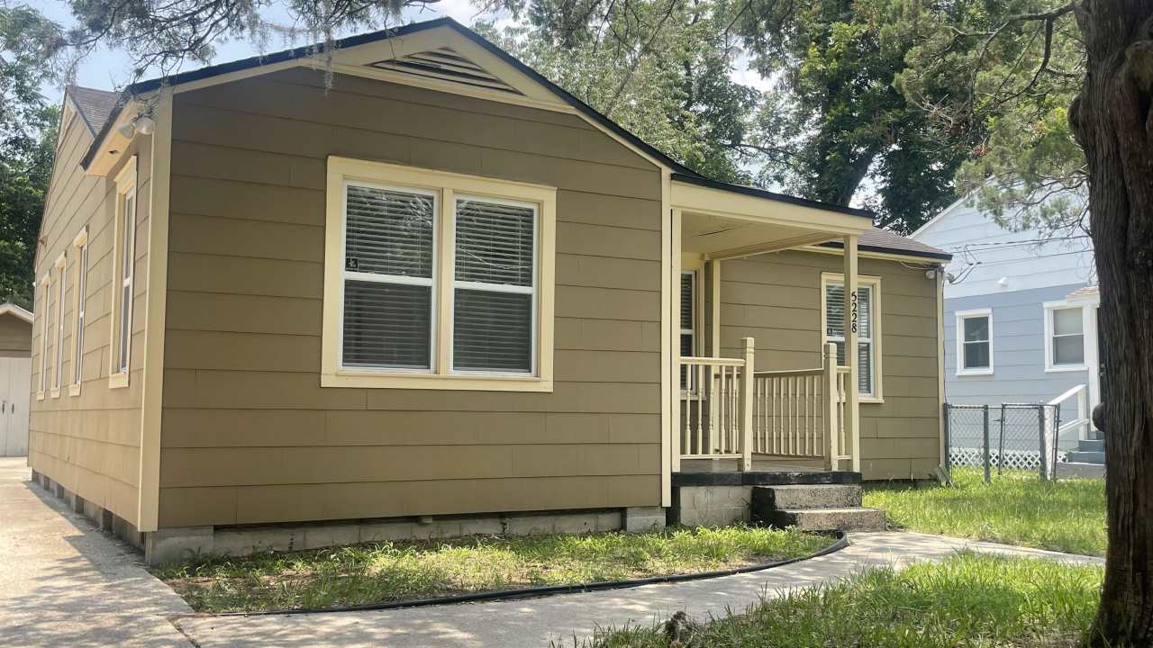 5228 Sunderland Road