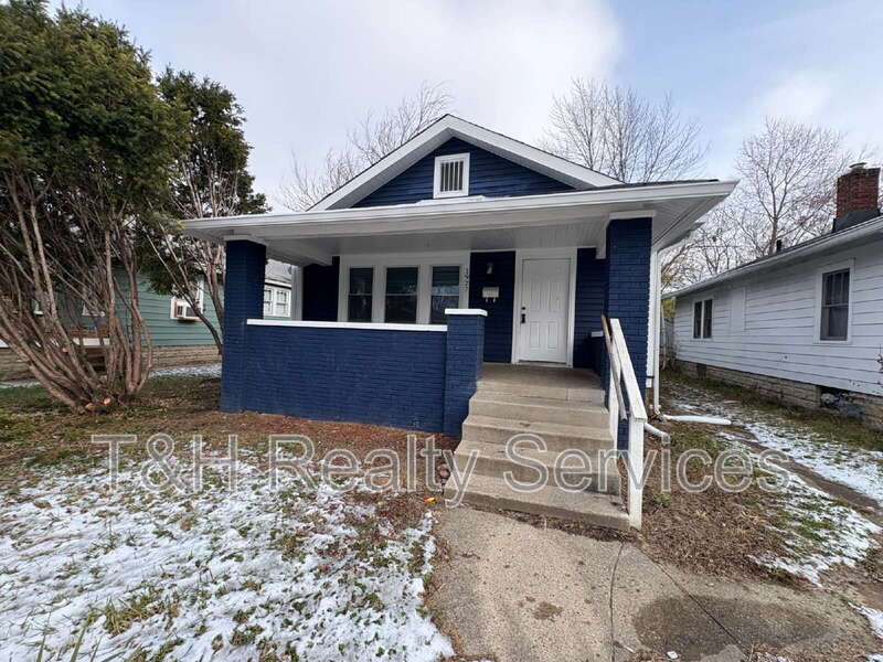 1927 North Dearborn Street