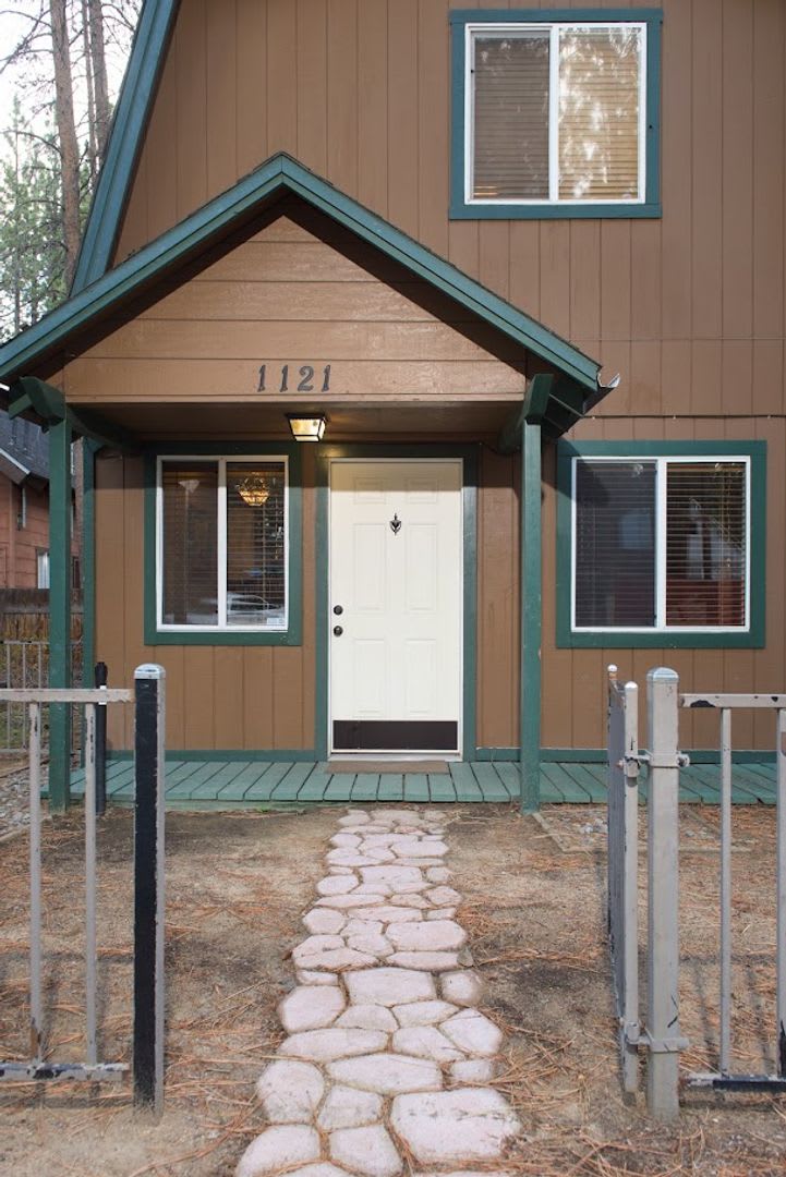 Unfurnished 3 bedroom 1 bathroom cabin