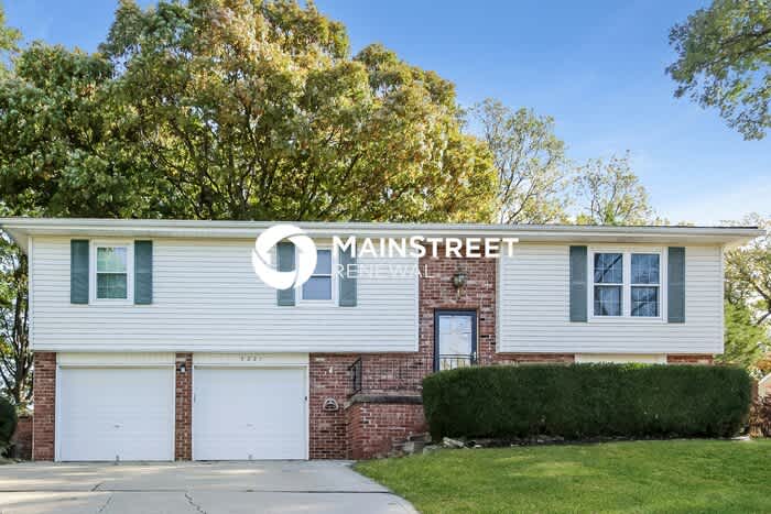 5221 North Wyandotte Street