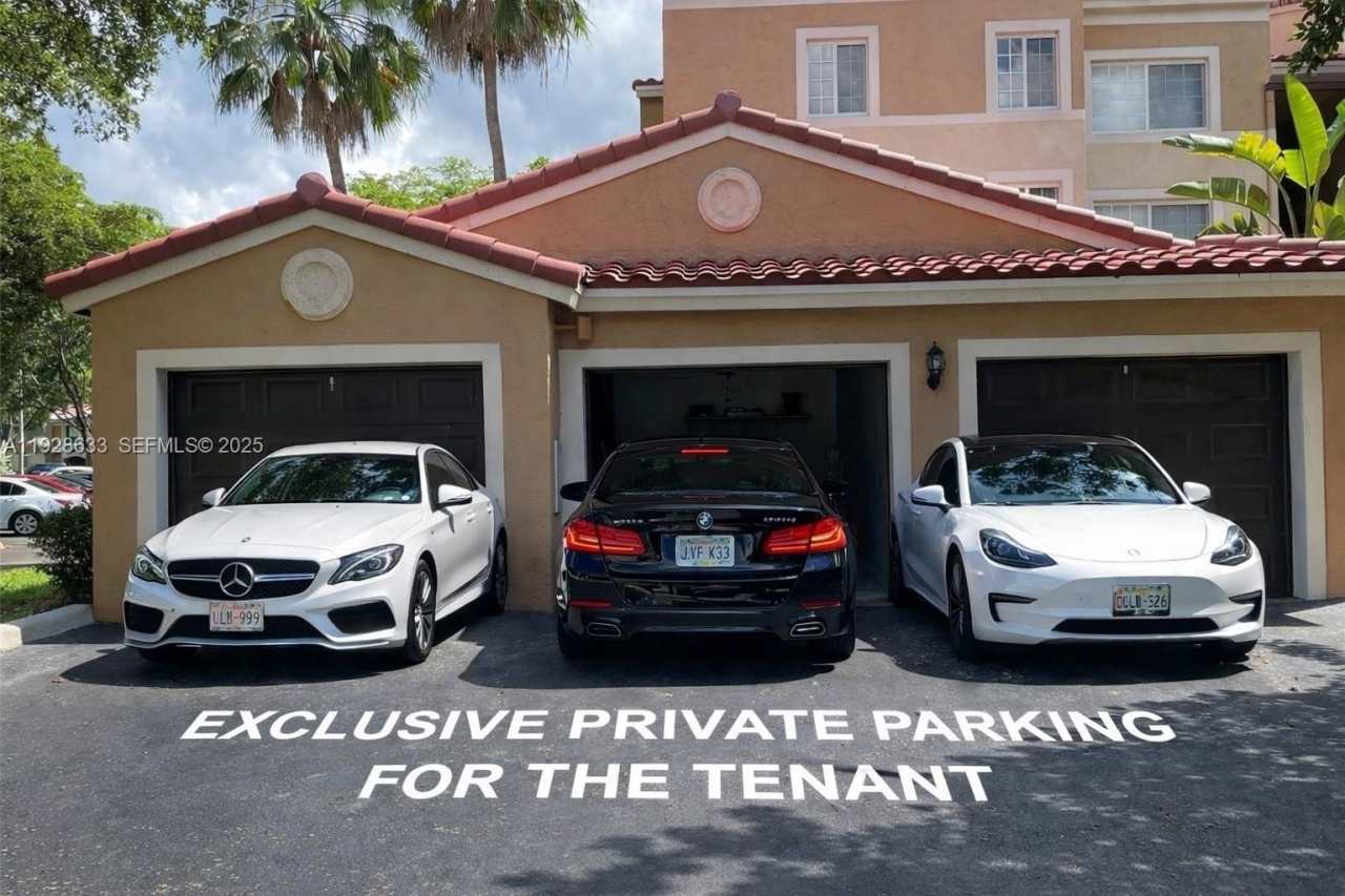 2031 Renaissance Blvd