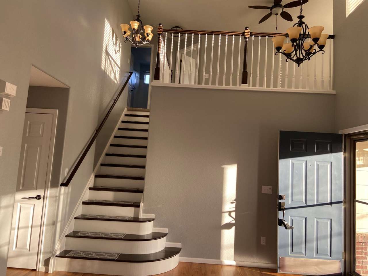 BEAUTIFUL LARGE 5 BEDROOM 3 BATH HOME